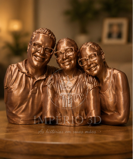 Escultura 3D de meio corpo de uma família impressa em PLA cobre